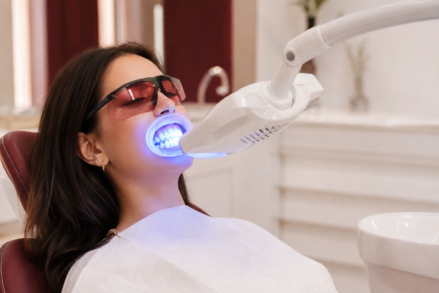Paciente durante clareamento dental